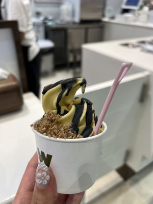 mango ice cream  at Praow Coconut Yogurt in Bangkok