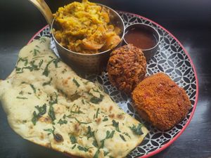 Lunch at Bombay Delicatessen in Nottingham