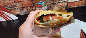 Made to order empanadas at Delicias Express in Valparaiso