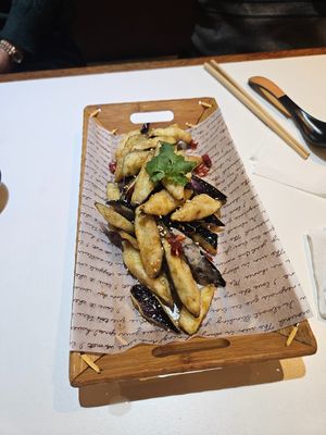 Fried eggplant at Myeongga Uyukmyeon - 명가 우육면 선릉점 in Seoul