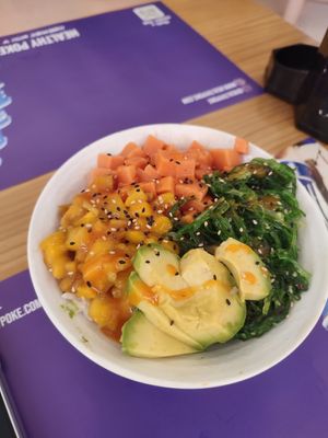 Not salmon normal amb mango at Healthy Poke in Alicante