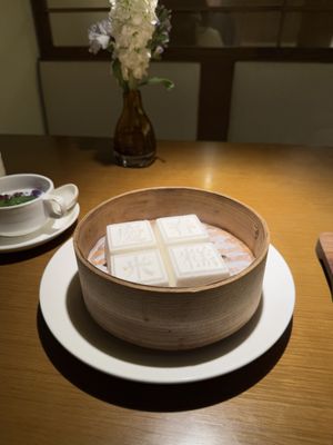 Steamed, filled rice cakess  at Qing Chun Po Meng in Shenzhen