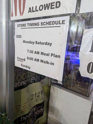 Hours of operation at 212F Eat Right in General Santos