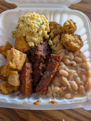 Hot bar at Soul Veg City in Chicago