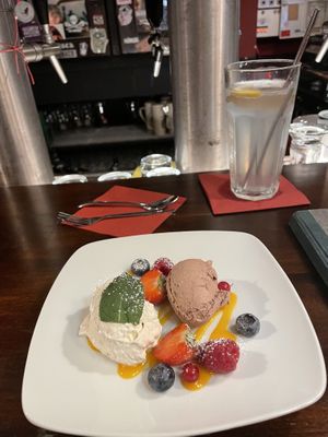 Ich bekam eine leckere Alternative zum Weißbier-Tiramisu  at Bodhi in Munich