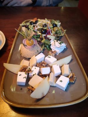 Keeseplatte at Bodhi in Munich