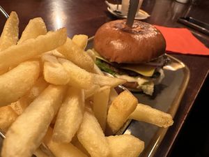 'cheese' burger 🍔  at Bodhi in Munich