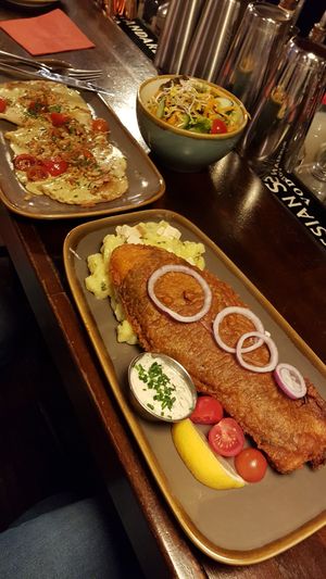 Schlutzkrapfen (Austrian ravioli) & Backfisch at Bodhi in Munich
