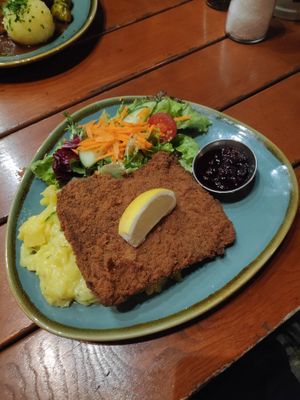 Schnitzel “Wiener Art” at Bodhi in Munich