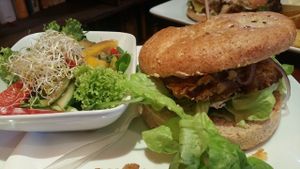 Burger  at Bodhi in Munich