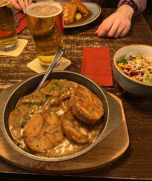 Tempeh Rouladen und Lupinen-Waldpilzragout  at Bodhi in Munich