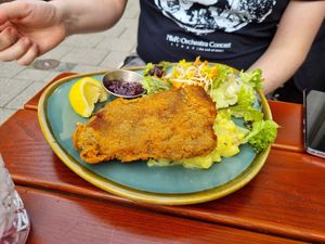 Schnitzel "Wiener Art" at Bodhi in Munich