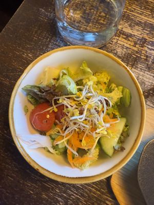 Side saladd  at Bodhi in Munich