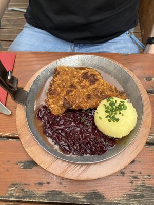 Knuspersteak  at Bodhi in Munich