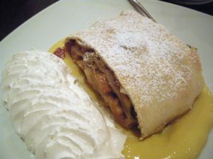 Apple Strudel at Bodhi in Munich