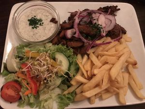 Gyro plate nom nom nom at Bodhi in Munich
