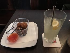 Chilli cheese nuggets and homemade lemonade ginger  at Bodhi in Munich