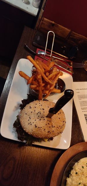 Wiener burger
(Schnitzel was good but the bun was a bit dry) at Bodhi in Munich