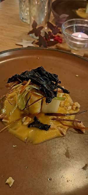 New Year's Eve dinner 3rd course: leeks at conTenedor in Sevilla