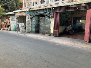 Another restaurant a couple of doors down - Shanghai at Maitreya Healthy Vegetarian Restaurant in Phnom Penh