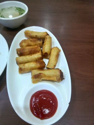 Spring rolls at Maitreya Healthy Vegetarian Restaurant in Phnom Penh