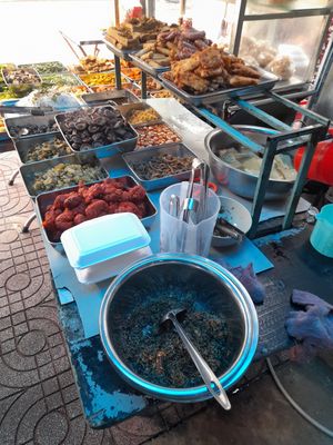 Com chay selection at Diệu Hiền in Ho Chi Minh City