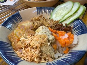Mixed sticky rice at Chay Hy Di in Hanoi