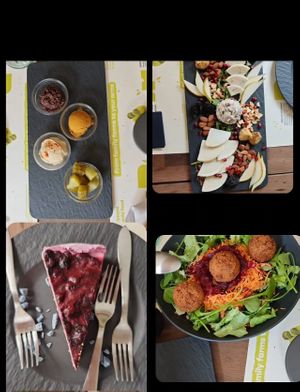 This place is insane, from the whole story and concept of local and organic ingreedients to mindblowing and yummylicious vegan and GF food art. I cannot get that truffle cheese out at BioMania Bistro in Zagreb