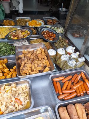 Com chay selection at Pháp Hoa in Ho Chi Minh City