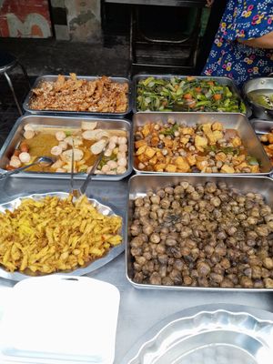 Com chay selection at Pháp Hoa in Ho Chi Minh City