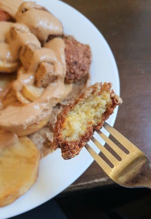 Falafel - inside #Veganuary at Sahara Imbiss - Wildenbruchstr in Berlin