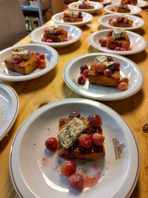 Tasty and original dessert: vegan blue cheeses with caramalised grapes and "ontbijtkoek" (Dutch cake) at Stadskeuken voor Arnhemmers in Arnhem