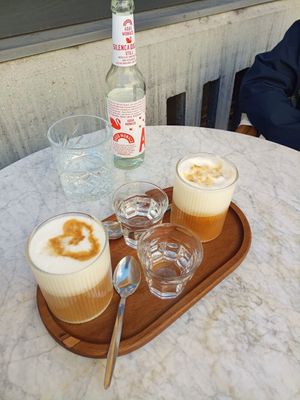 Latte Macchiato mit Sojamilch at Patisserie Sießl in Munich