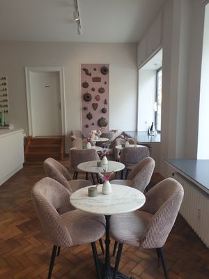 Inside at Patisserie Sießl in Munich