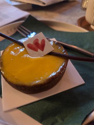 Mango Tartelette at Patisserie Sießl in Munich