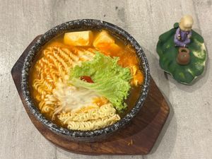 Stone Pot Army Stew 石鍋韓式泡菜麵
Photo Henry Lau aka Mr Purple at Nature Cafe - Alexandra Central Mall - 自然疏食 in Central Singapore