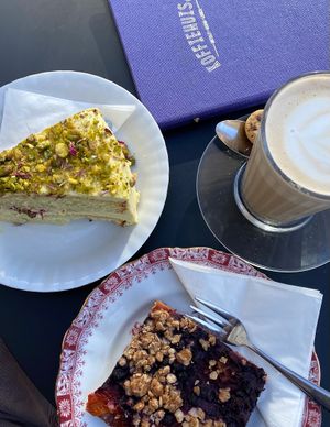 Pistachio cake (not vegan) and berry crumble cake (vegan). Both delicious !  at Koffiehuisje Eindhoven in Eindhoven