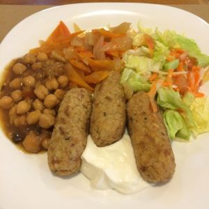 croquetas de arroz, garbanzos, kimpira, ensalada and vegan.mayo.  at Kimpira in Tenerife