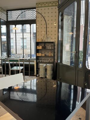 Seating available insidee  at Le Pont Traversé Paris 6 in Paris