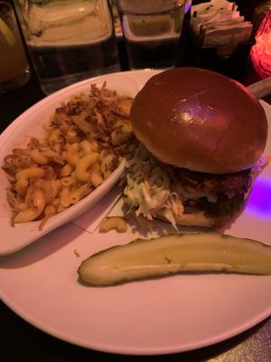 Nashville hot chick’n sandwich and vegan Mac  at Handlebar in Chicago