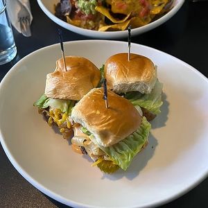 smashburger sliders at Handlebar in Chicago