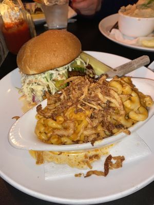 Vegan dream Mac and Nashville hot chicken sandwich at Handlebar in Chicago