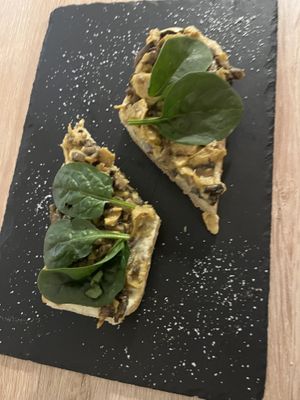 Toast mushrooms   at MATi in Zaragoza