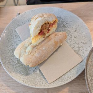 Bocadillo de chorizo at MATi in Zaragoza