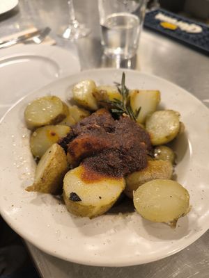 Patatas con mojo at MATi in Zaragoza