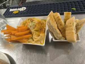 Hummus at MATi in Zaragoza