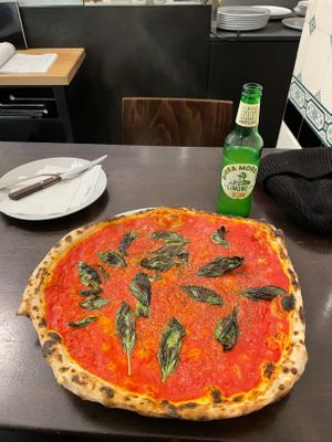 Sometimes, the chef will add lots of basil to your Marinara pizza at Brechts Pizza & Vino in Hannover