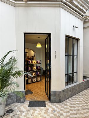 The front door  at GOVINDA - Lounge & Market in Lima