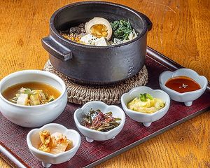 Menu bibimbap au tofu - sur place.  at Chez Madame Kim - Takeout in Morges