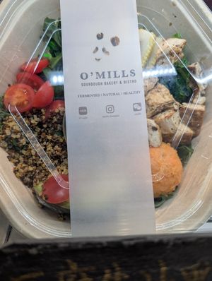 Packaged vegan meals with quinoa and tofu at PVG - O'Mills Bakery & Bistro T2 - D73 in Shanghai